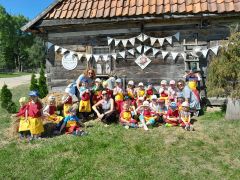 ilustracja do wpisu 
"MAJĄTEK HOWIENY"- FOTORELACJA