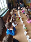 ilustracja do wpisu 
Zabawy badawcze z jabłkiem - Inkubator Edukacji