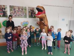 ilustracja do wpisu 
"ODWIEDZINY DINOZAURA Z FIRMY EDU DANGO"