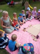 ilustracja do wpisu 
„W świecie pszczół”- podwórko sztuki cz.2