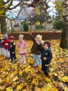 ilustracja do wpisu 
Jesienne zabawy na placu przedszkolnym