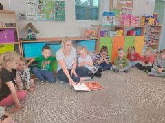 ilustracja do wpisu 
Popołudnie z książką