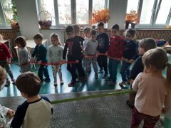 ilustracja do wpisu 
Zabawy z gumą sensoryczną