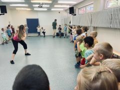 ilustracja do wpisu 
Flow Kids-zajęcia artystyczne pokazowe