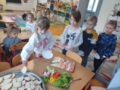 ilustracja do wpisu 
Stół szwedzki