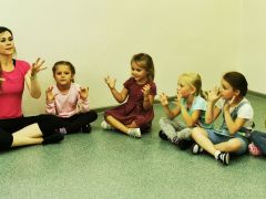 ilustracja do wpisu 
Zajęcia artystyczne Flow Kids