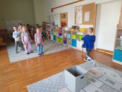 ilustracja do wpisu 
Zapasy wiewiórki