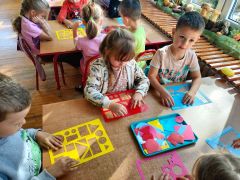 ilustracja do wpisu 
Zabawy z figurami geometrycznymi