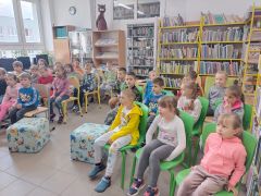 ilustracja do wpisu 
Wizyta w bibliotece szkolnej